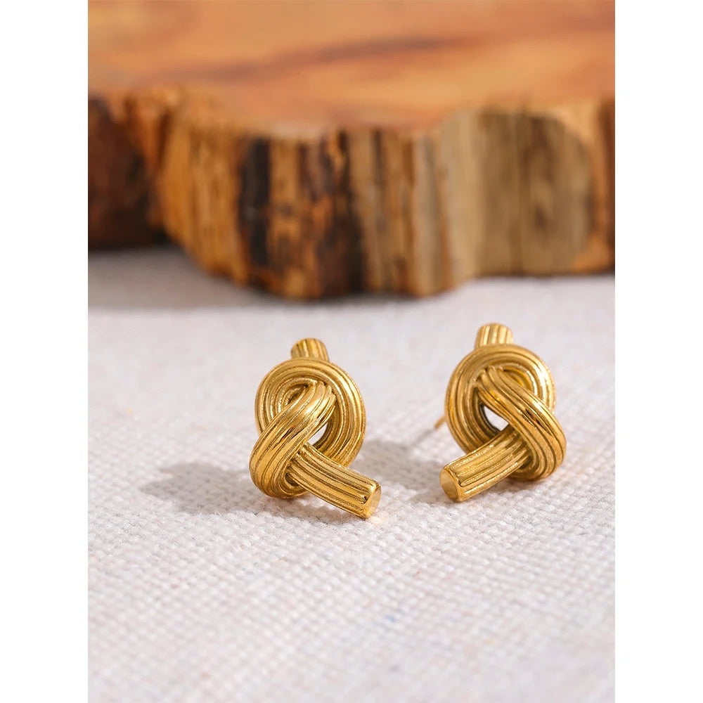 Knotted stud earrings