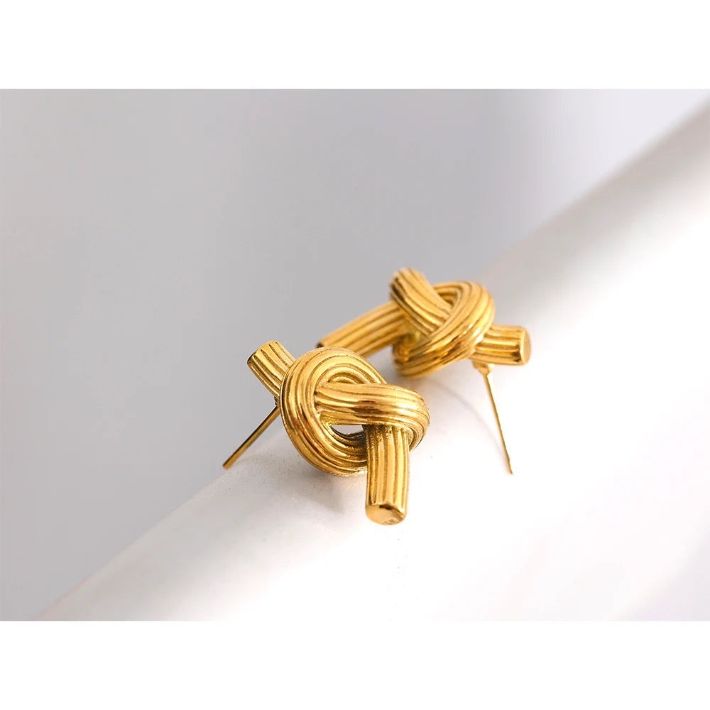 Knotted stud earrings