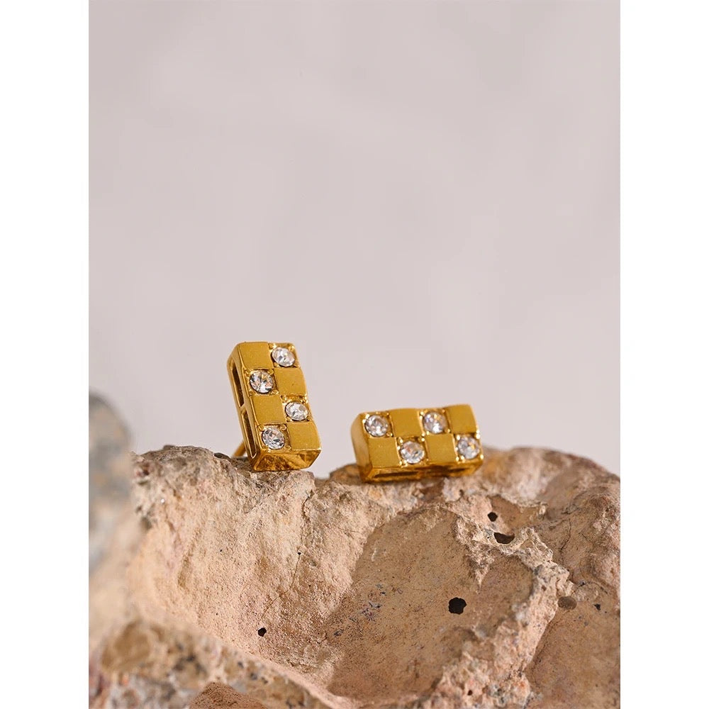 Diamanté studs