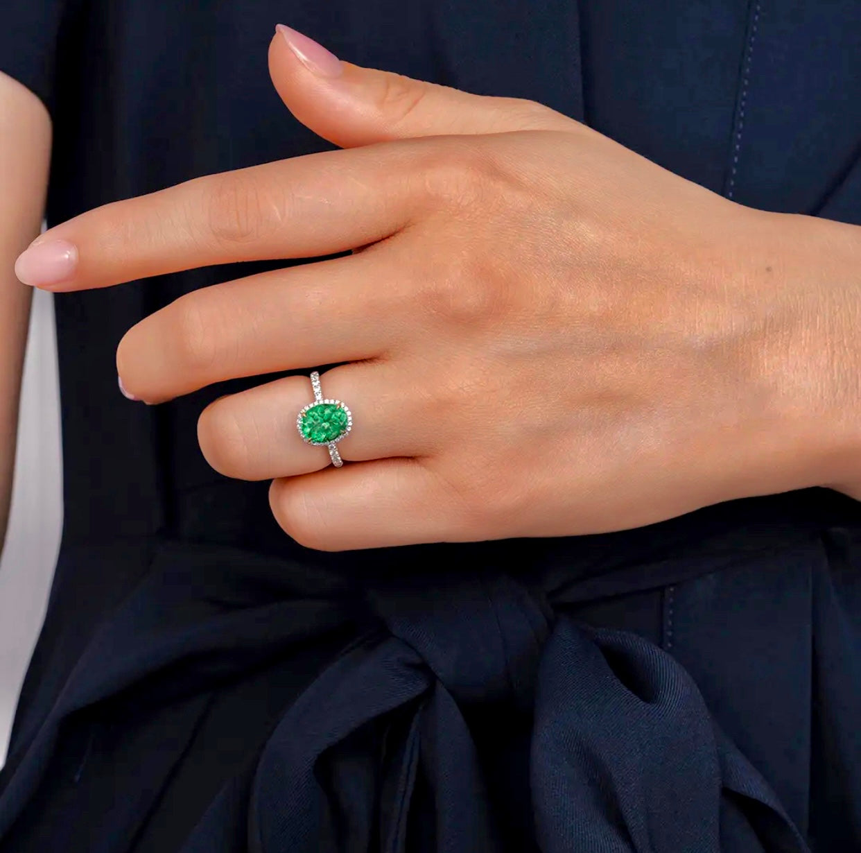 Oval Emerald Ring