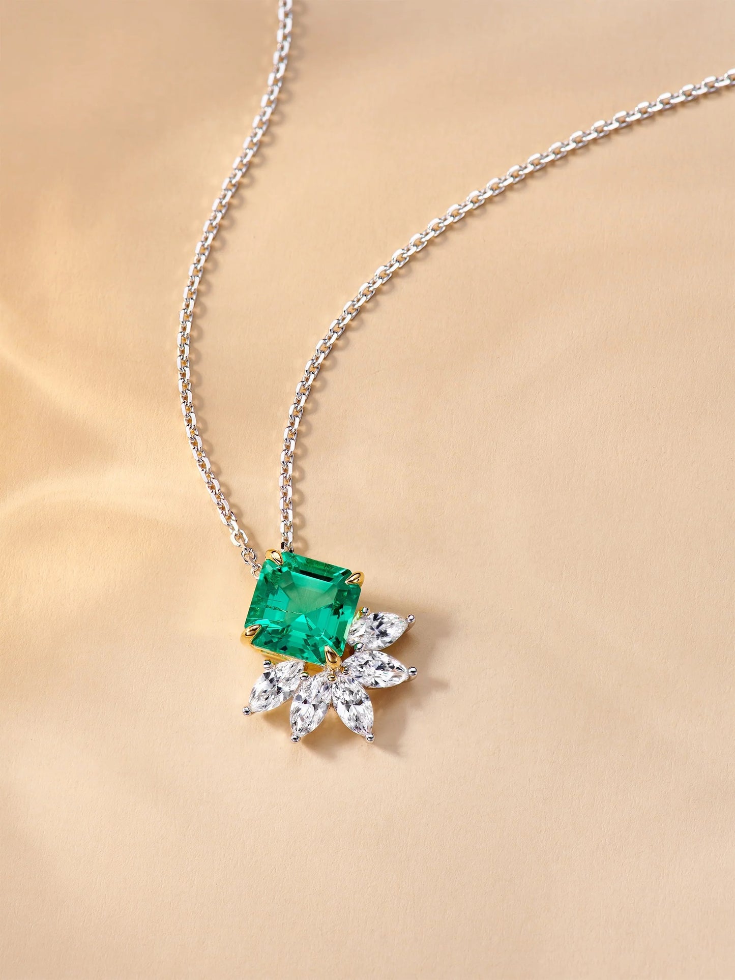 Emerald Flower Pendant Retro 925 Sterling Silver Necklace